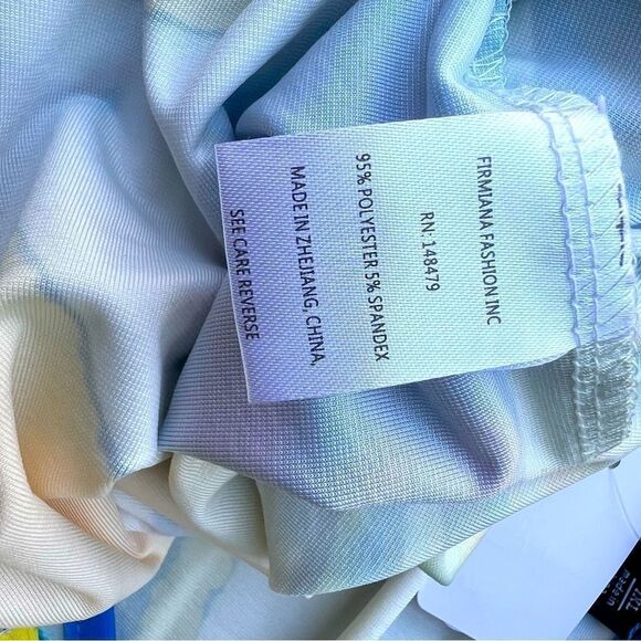 Multicolored Marble Printed Plus Size Top Size 1XL (N) - Picture 7 of 8